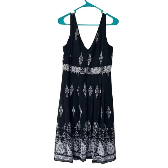 R&M Richards Dress Size 14 Black and White V Neck Sleeveless Chiffon Pleated - Picture 2 of 6